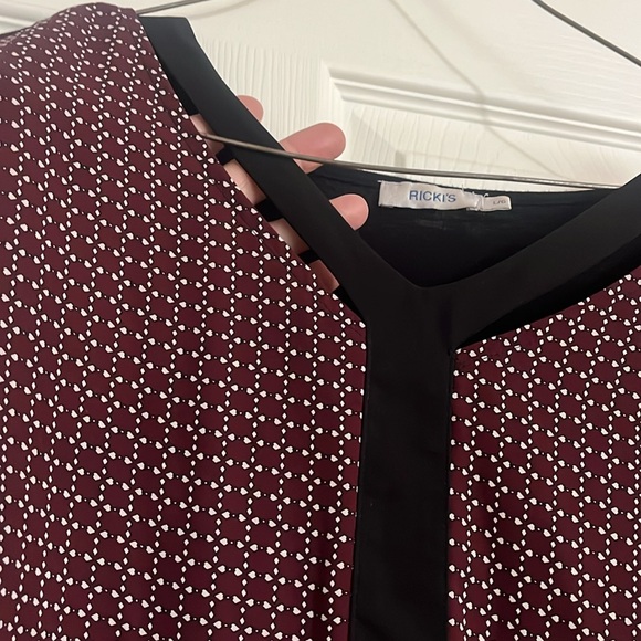 Ricki’s top - Picture 3 of 4